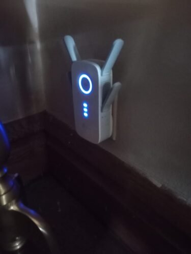 TP-Link WiFi Extender with Ethernet Port. Dual Band 5GHz/2.4GHz. Up to 44% More Bandwidth Than Single Band. Covers Up to 1200 Sq.ft and 30 Devices. Signal Booster Amplifier Supports OneMesh(RE220) photo review