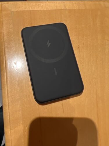 Anker 621 Magnetic Portable Charger (MagGo). 5.000mAh Wireless Power Bank with USB-C Cable. Magsafe-Compatible Battery Pack for iPhone 16/15/14/13/12 Series photo review