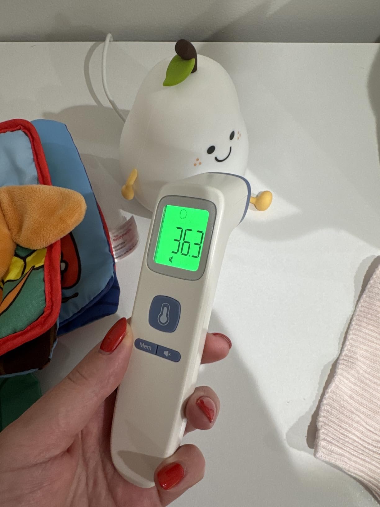 No-Touch Thermometer for Adults and Kids. Accurate Digital Baby Thermometer. Fever Alarm & Silent Mode. 2 in 1 Forehead & Object Mode photo review