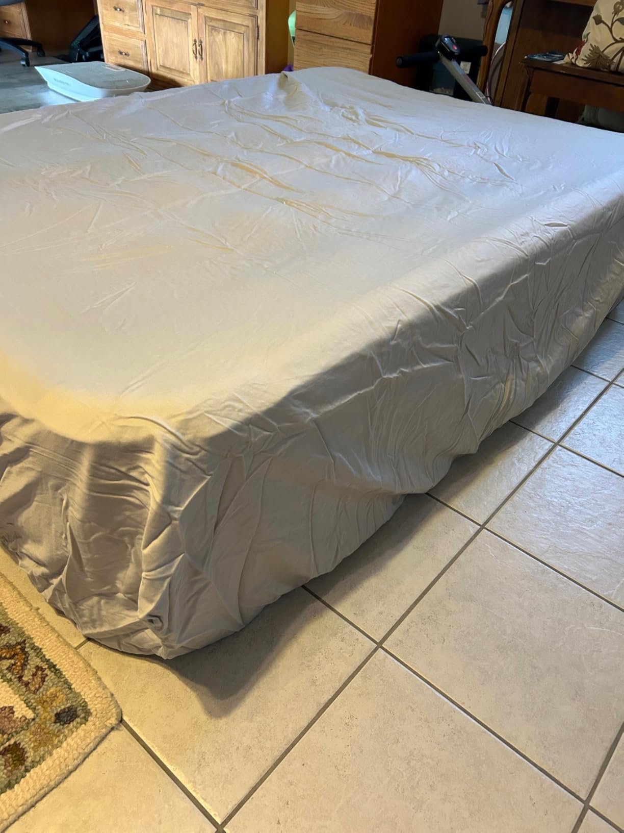Queen Air Mattress with Built-in Pump. 18 Raised Blow Up Mattress. 800 lbs Max Honeycomb Air Bed. 48Hr Leak-Proof Test. 3min Inflatable Mattress for Home. Guests. Camping. Colchones inflables photo review