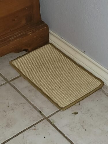FUKUMARU Cat Scratcher Mat. 23.6 X 15.7 Inch Natural Sisal Cat Scratch Mats. Horizontal Cat Floor Scratching Pad Rug with Sticky Tapes. Protect Couch and Carpets photo review